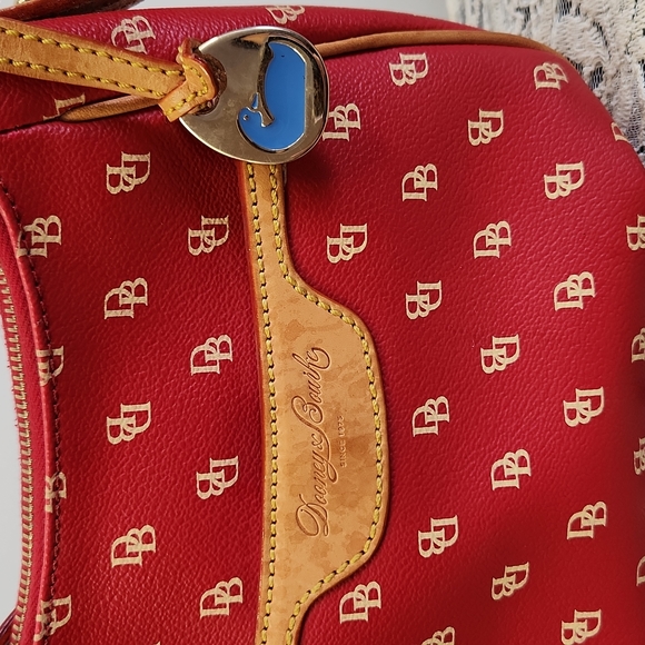 Dooney and Bourke Red Crossbody purse - Picture 2 of 13